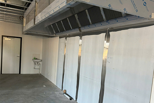 Stainless Steel Wall Lining – Sleek Protection for Commercial Kitchens
